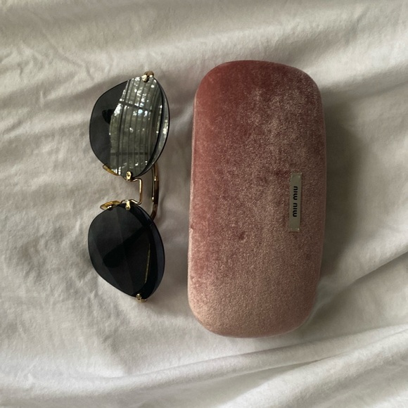 Miu Miu shades - Picture 5 of 5
